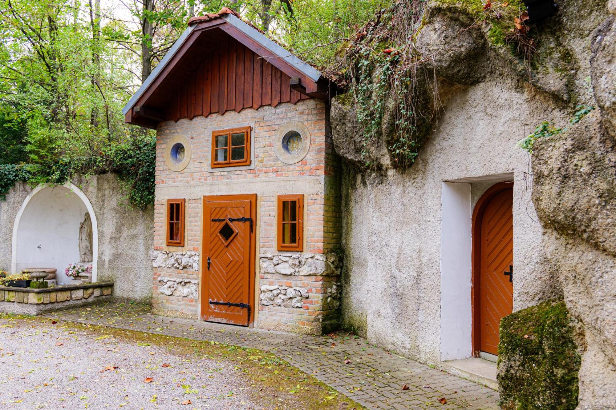 Villa Rose Close To Vienna & Airport Maria Ellend Exterior foto
